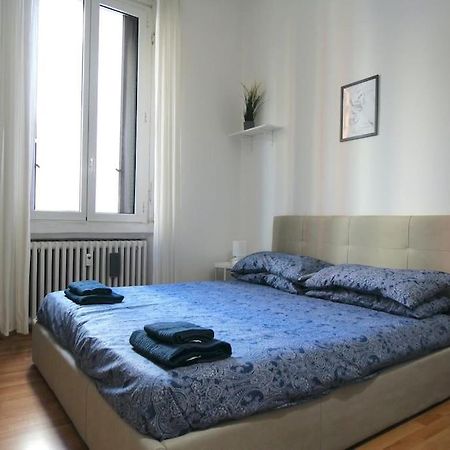 Splendido Bilocale A 4 Fermate Dal Duomo Apartman Milánó Kültér fotó
