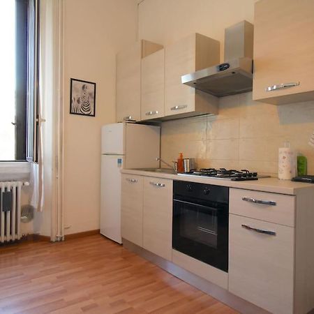 Splendido Bilocale A 4 Fermate Dal Duomo Apartman Milánó Kültér fotó