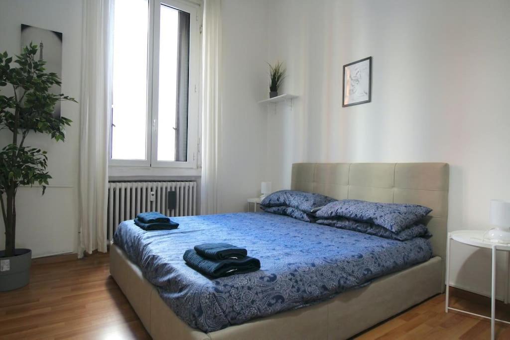 Splendido Bilocale A 4 Fermate Dal Duomo Apartman Milánó Kültér fotó