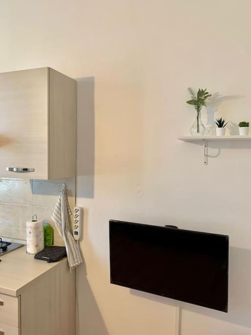 Splendido Bilocale A 4 Fermate Dal Duomo Apartman Milánó Kültér fotó